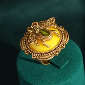 Antique Vintage Bee Yellow Brass Gold Fine Craftsmanship Ring